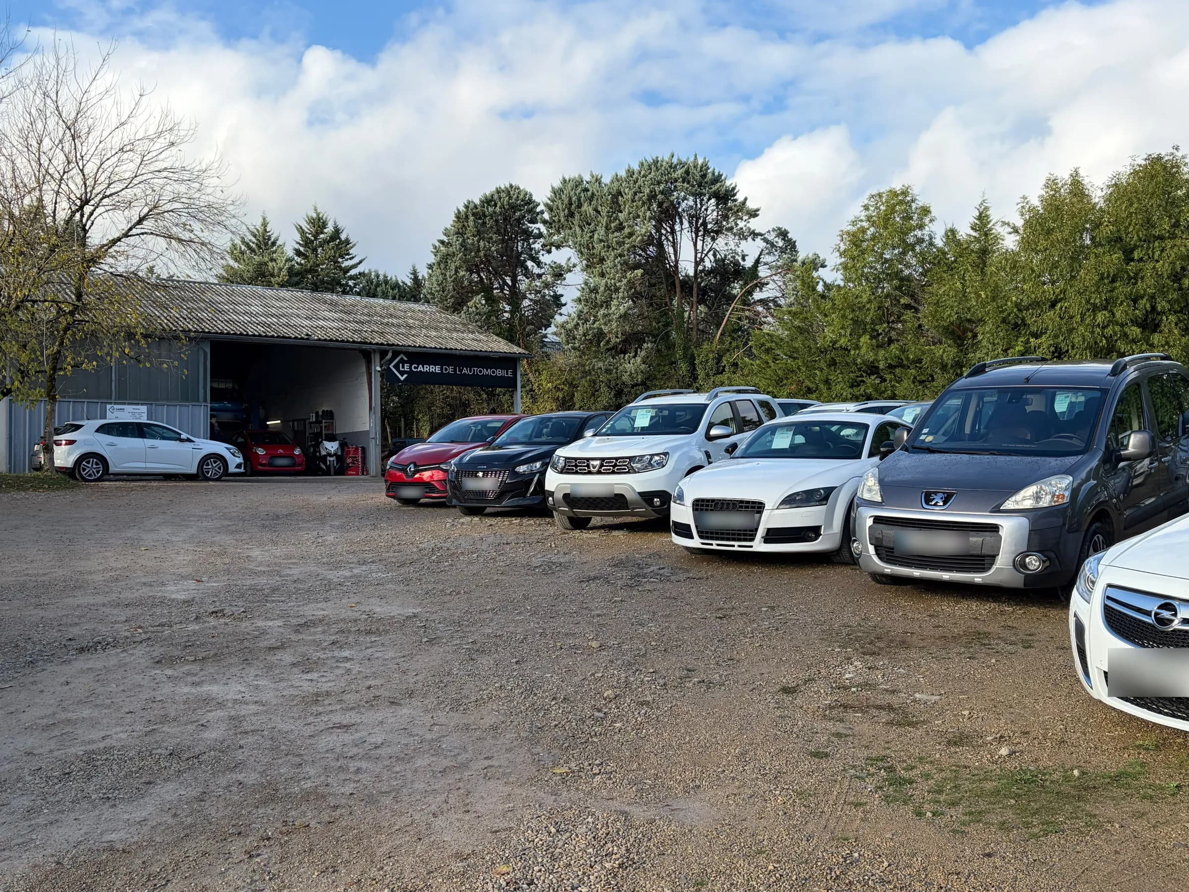 Le parking du Carré de l'Automobile à Onet-le-Château